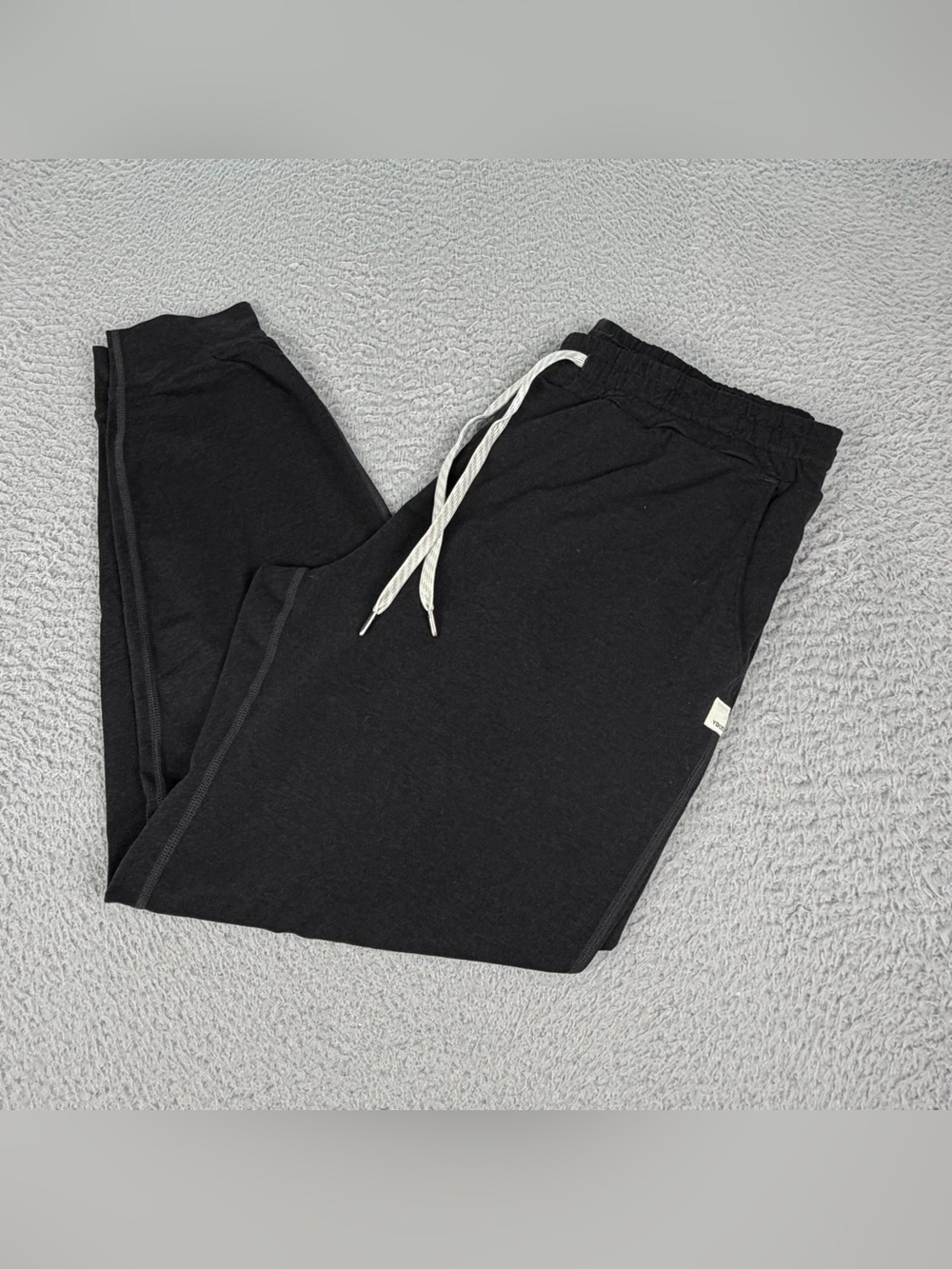 Vuori Performance Jogger Pants Womens M Charcoal Pull On Soft Comfort Workout